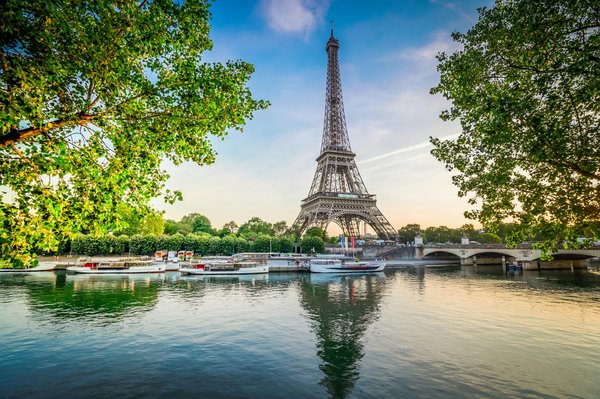 How can one find affordable historical tours of the medieval sites in Durham?